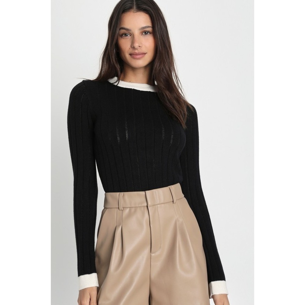 NWOT Lulus Chic Mood Black Color Block Long Sleeve Sweater Top